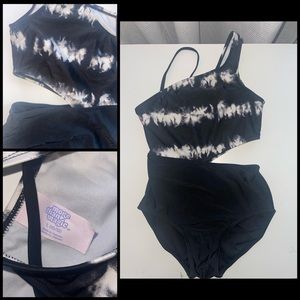 Kids swimwear